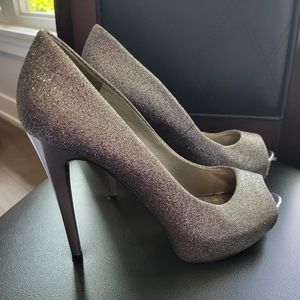Guess peep toe pumps size 6.5M